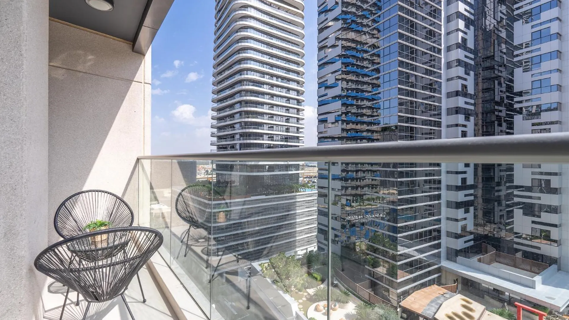 Heaven Crest Vacation Homes Downtown - 3 Bedroom Suites 2 Minute Walk To Dubai Mall And Burj Khalifa 0*,  United Arab Emirates