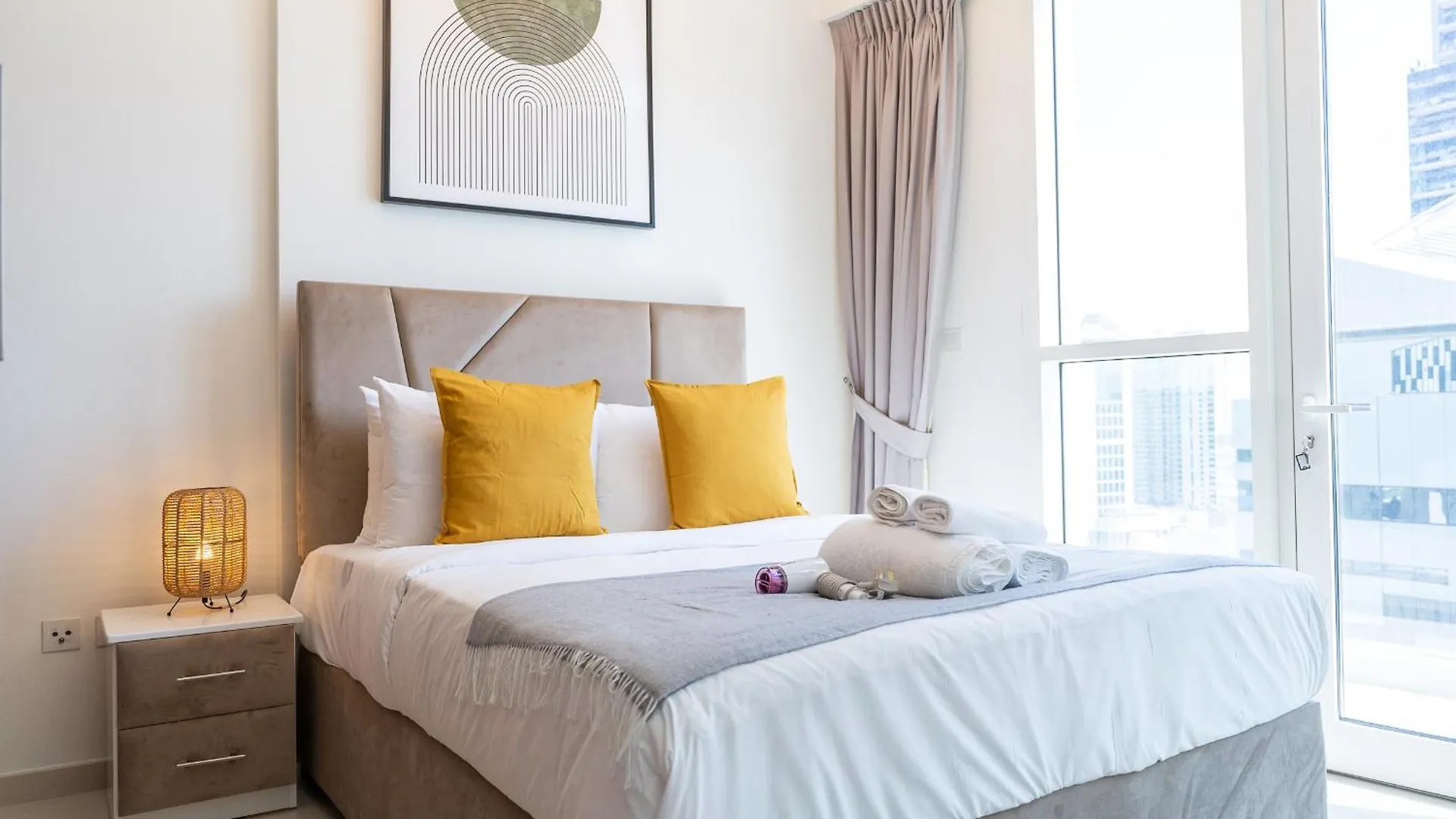 Apartment Heaven Crest Vacation Homes Downtown - 3 Bedroom Suites 2 Minute Walk To Dubai Mall And Burj Khalifa United Arab Emirates
