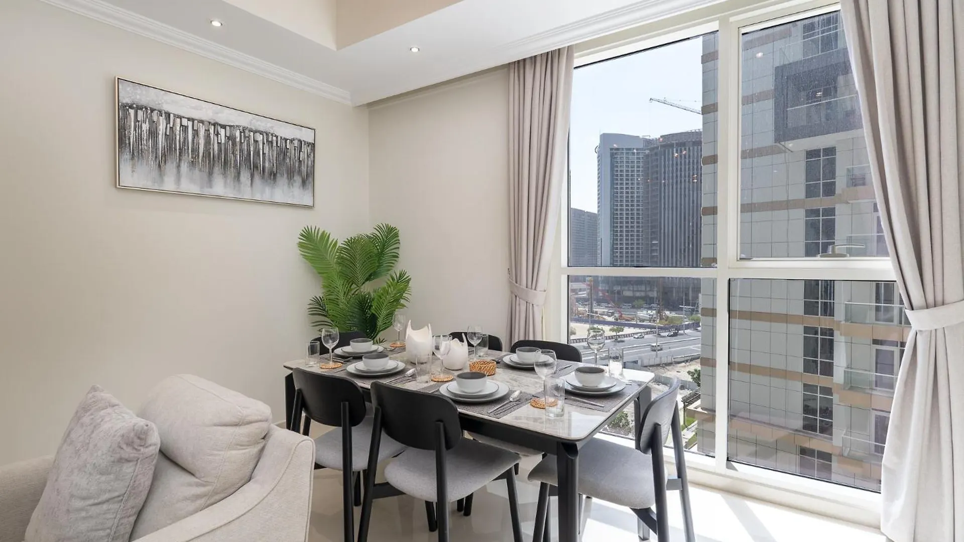 Heaven Crest Vacation Homes Downtown - 3 Bedroom Suites 2 Minute Walk To Dubai Mall And Burj Khalifa