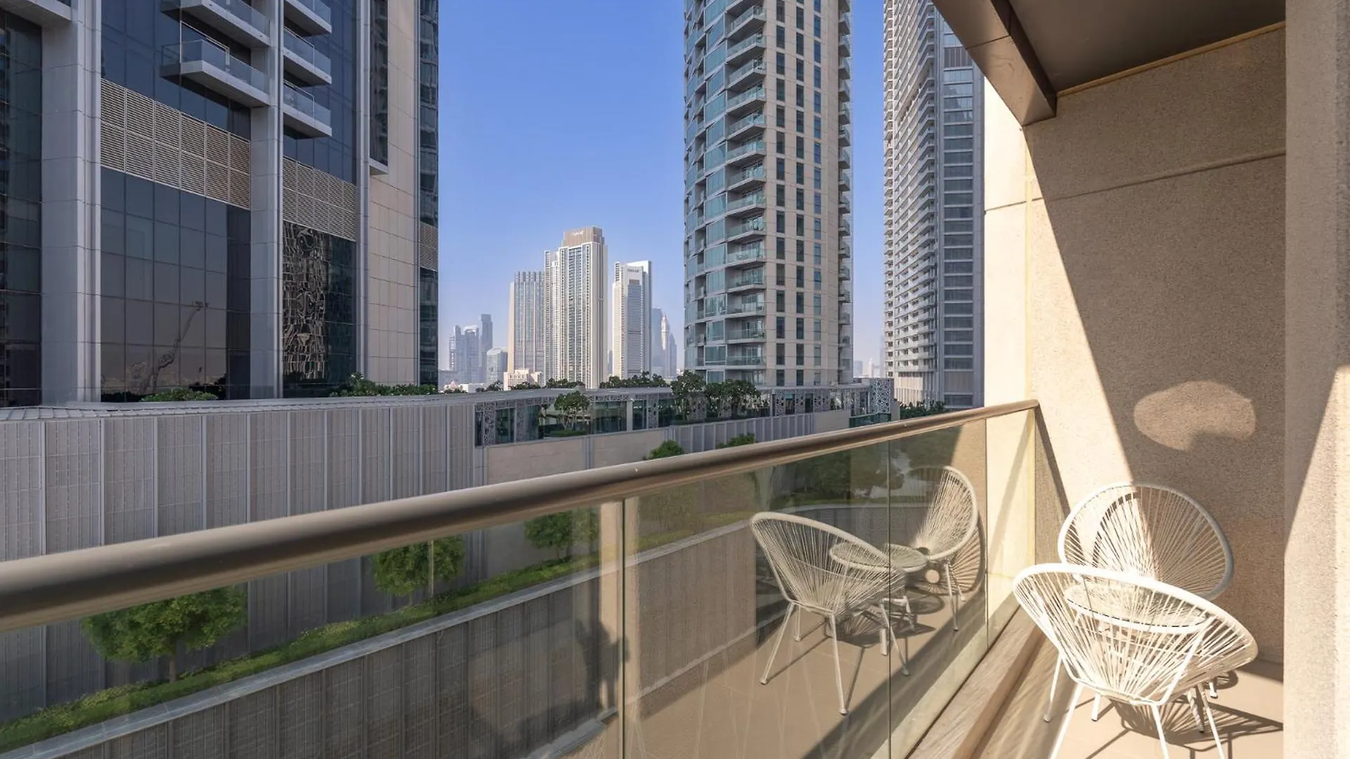 Heaven Crest Vacation Homes Downtown - 3 Bedroom Suites 2 Minute Walk To Dubai Mall And Burj Khalifa